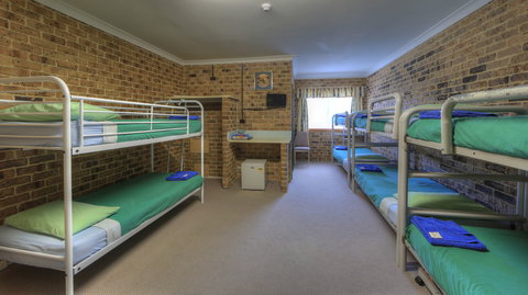 Acacia Snowy Motel - New South Wales Tourism  3